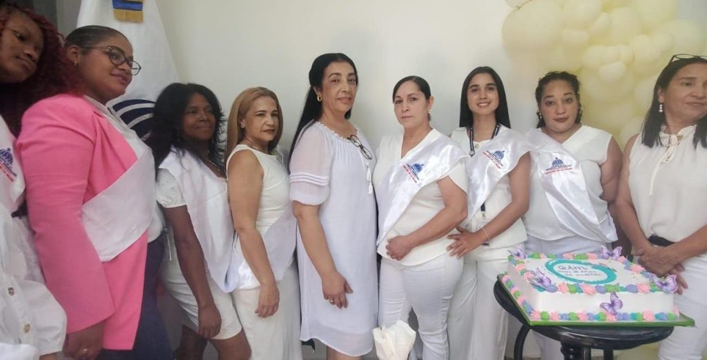 Ministerio de la Mujer gradúa primer grupo GAM en Jarabacoa