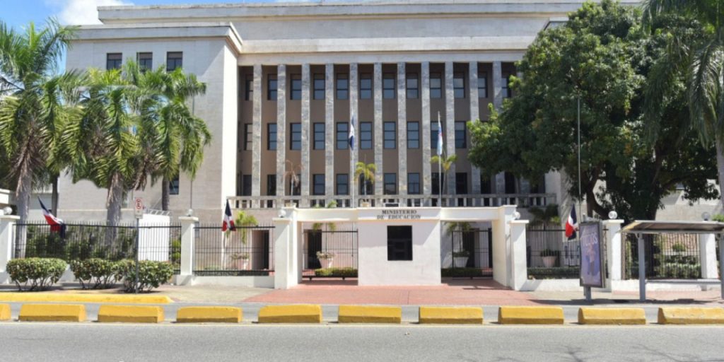 Evaluación docente avanza un 55 %; resultados se entregan en 72 horas