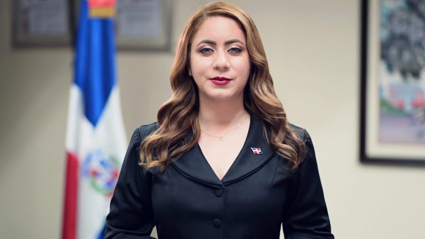 Ministra de la Mujer dice estar preocupada por desigualdad para la mujeres incursionar en la política
