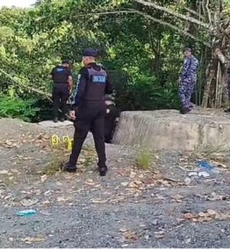 VIDEO: Hallan dos cuerpos con varios impactos de bala en barranco de la carretera La Vega-Jarabacoa