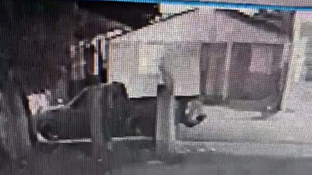 Cámara capta ataque mortal contra “La China” en plena calle de Santiago