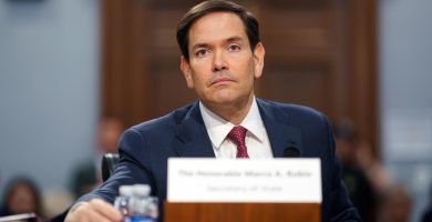 Rubio acusa a la élite cubana de vivir con lujos mientras el pueblo pasa apagones