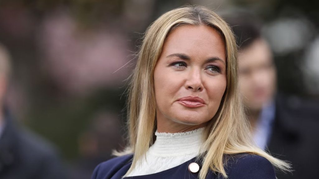 Exesposa de hijo mayor de Donald Trump revela que ha sido diagnosticada con cáncer de mama