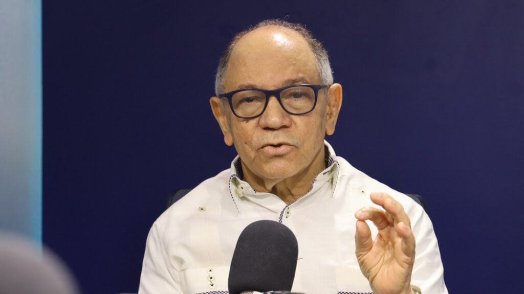 «Esa discusión terminó»: Pepe Abreu responde a empresarios tras aprobación de reforma al código laboral