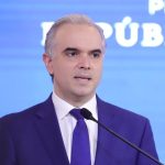 Ministro de Educación condena agresión a conductor de TRAE en Santo Domingo Oeste