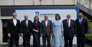 Banreservas ofrece cóctel para fortalecer vínculos con la diáspora dominicana en España