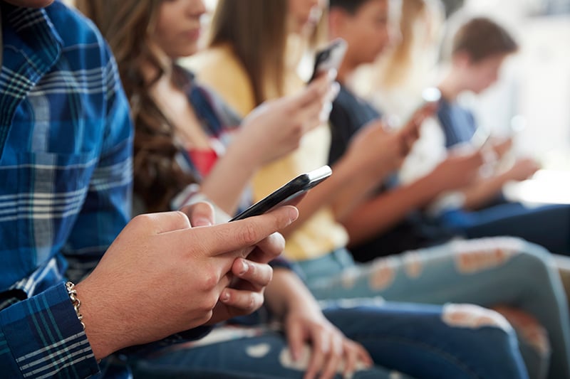Solo el 37 % de los adolescentes dice sentirse seguro en internet en RD