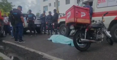Investigan muerte a puñaladas de repartidor tras riña con compañero de trabajo en Santiago
