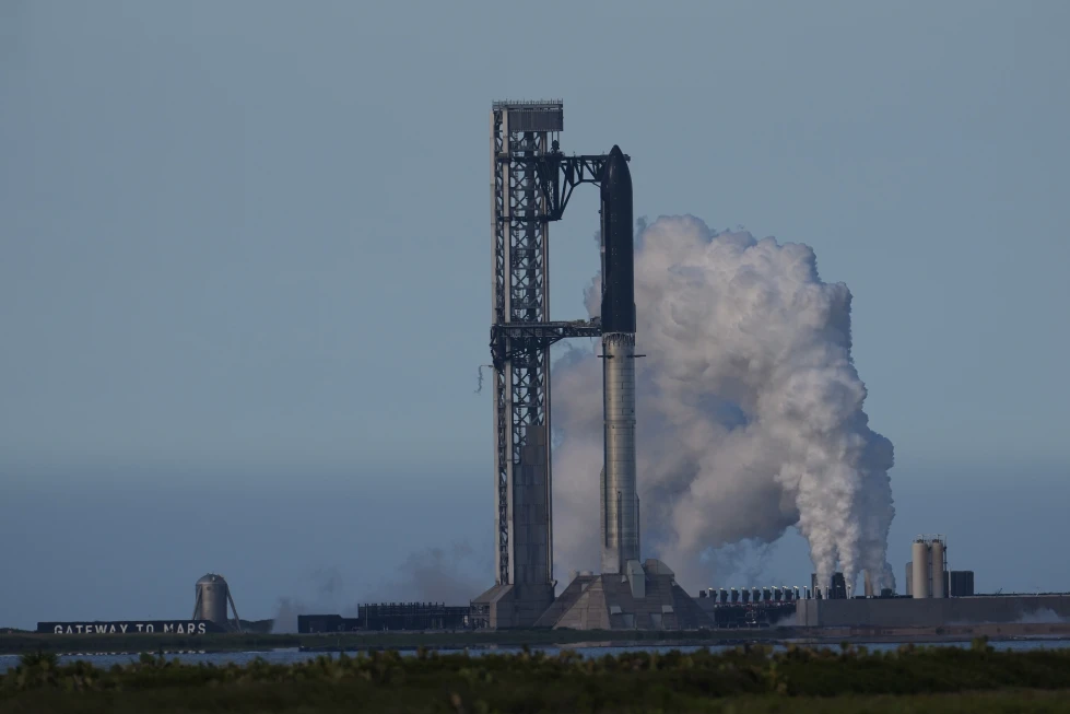 SpaceX suspende a último minuto lanzamiento de su versión más grande de Starship