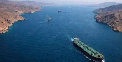 Irán permite el paso de 35 petroleros por el estecho de Ormuz