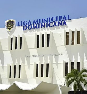 LMD suspende a agrimensor acusado de fraude inmobiliario en Azua