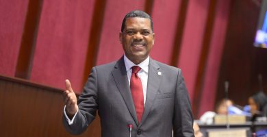 Resolución impulsada por el diputado German Martínez sobre educación vial abre paso a acuerdo entre MINERD e INTRANT