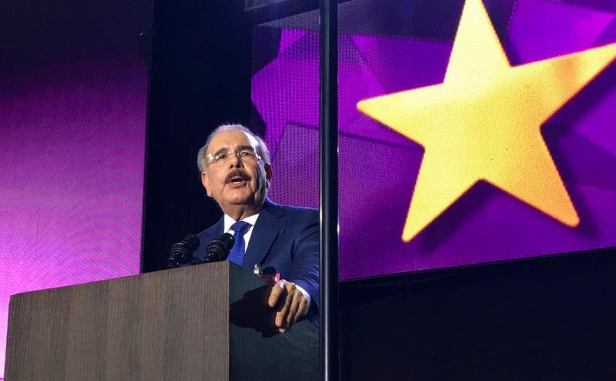Danilo Medina afirma que regulación de encuestas busca ocultar realidad política