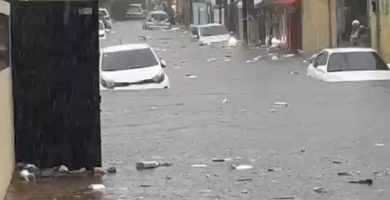 Fuertes lluvias provocan inundaciones en sectores del Gran Santo Domingo