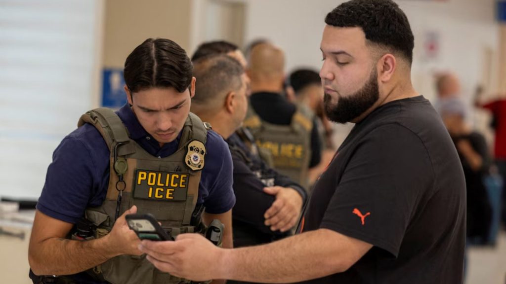 Estados Unidos propone multa de hasta USD 18,000 a migrantes con orden de deportación