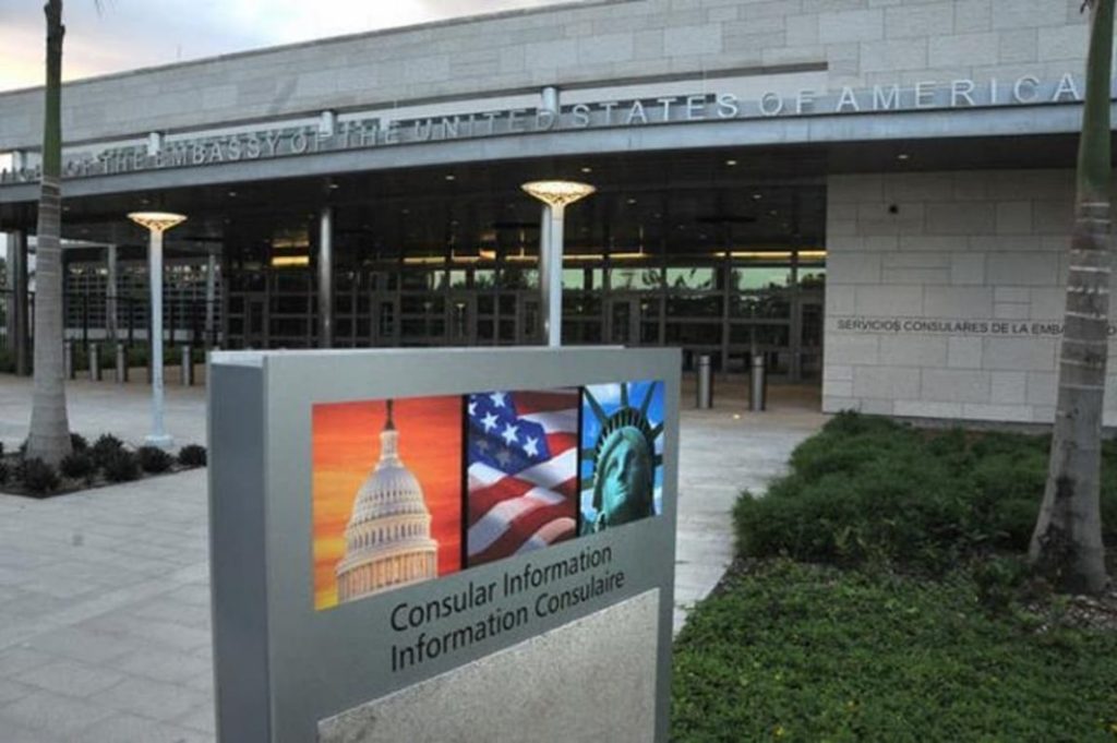 Embajada de EE.UU. en RD ocupa segundo lugar mundial en procesamiento de visas de inmigrante