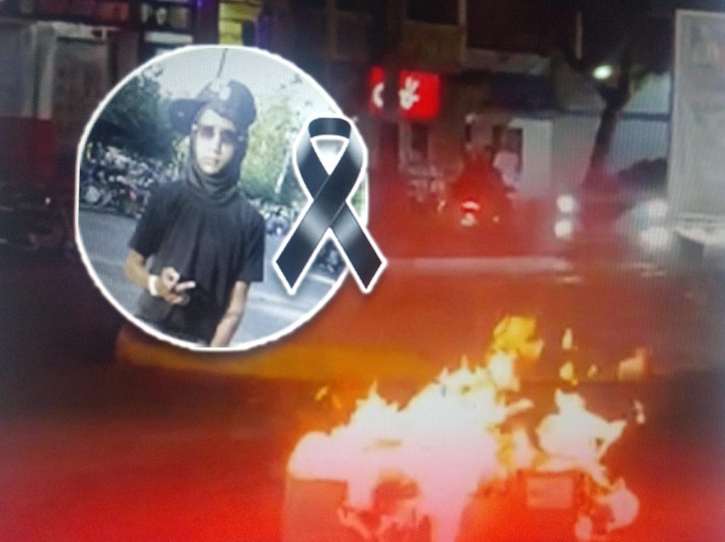 VIDEO: Continúan protestas en SFM por joven que murió tras ser tumbado de su motor por patrulla mixta