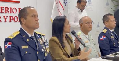 Faride Raful advierte desmantelará paradas de motoconcho ilegales en el Gran Santo Domingo