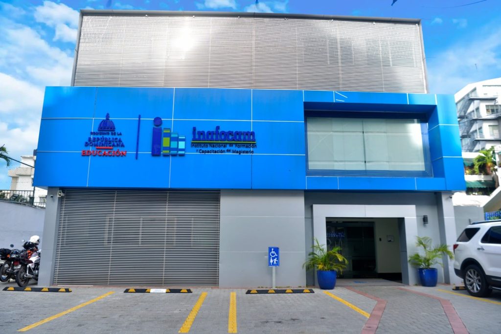 INAFOCAM rechaza acusaciones de aumento irregular en costo de formación docente