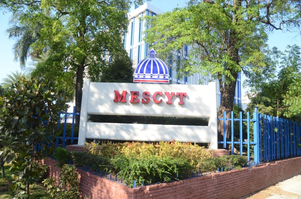 MESCyT aclara alcance de becas internacionales y fortalece acceso territorial