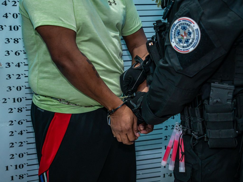 Un dominicano es entregado a Estados Unidos por narcotráfico