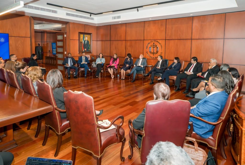 Poder Judicial acuerda con Hacienda indexación salarial de hasta 50%