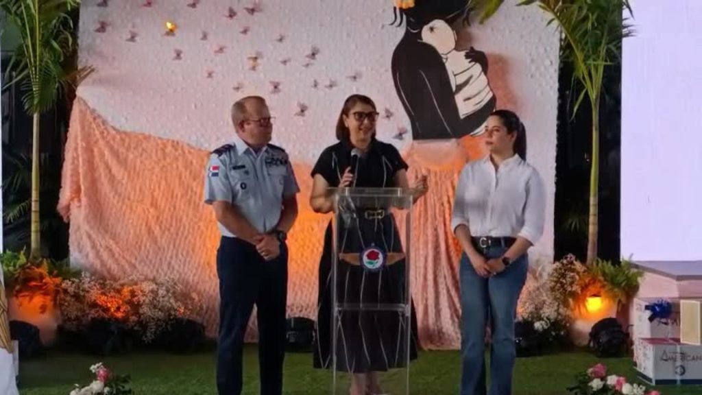 Telemicro dona RD$3 millones por el Día de las Madres a Asociación de Esposas de Oficiales de la Fuerza Aérea
