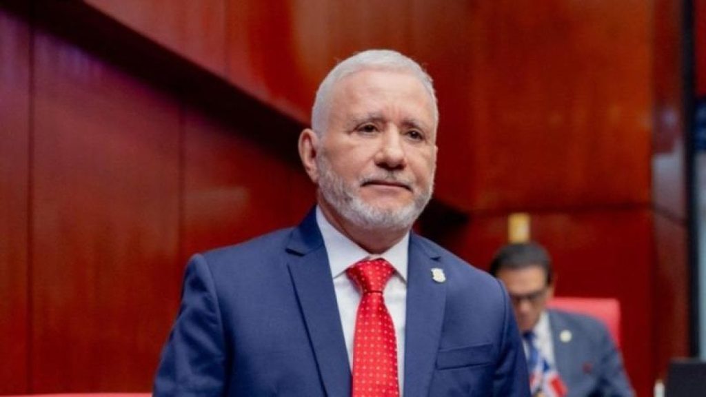 Senador Antonio Taveras descarta unise a la Fuerza del Pueblo