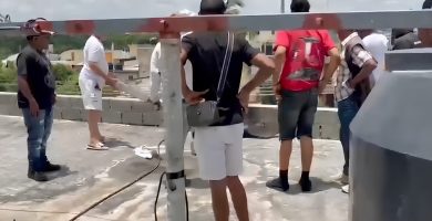 VIDEO: Menores resultan con quemaduras tras recibir descarga eléctrica en Higüey