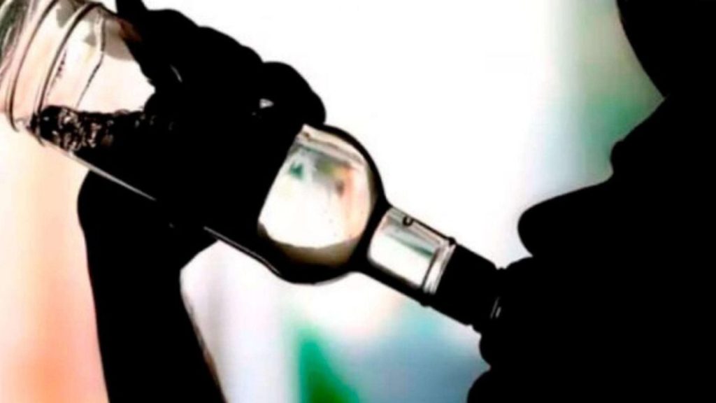 Alto consumo de alcohol perjudica capacidad cerebral de estudiantes universitarios, según estudio