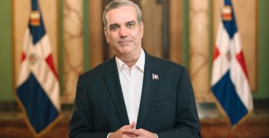 Luis Abinader envía emotivo mensaje a las madres de su familia