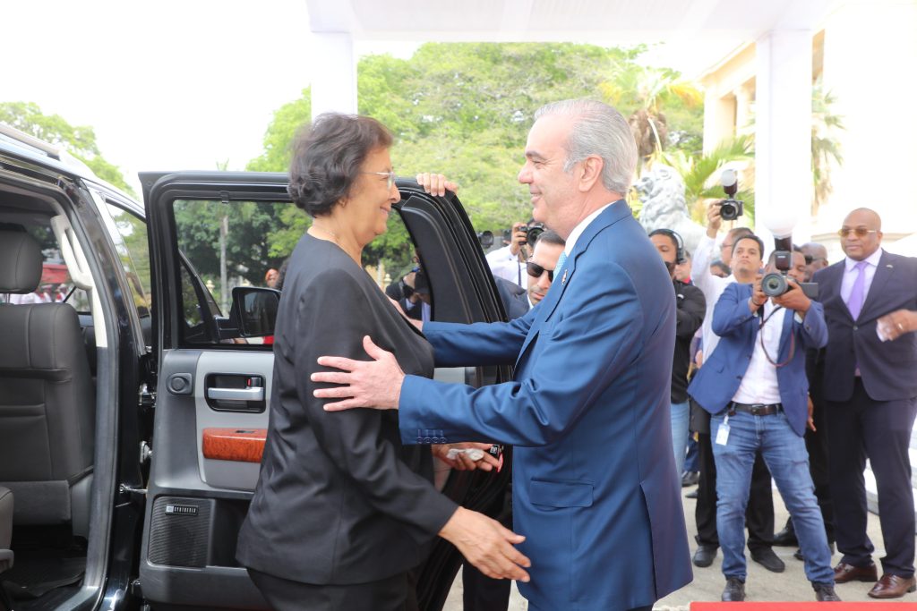 Gobierno dominicano y Surinam acuerdan ampliar las relaciones comerciales