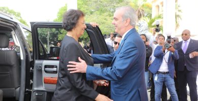 Gobierno dominicano y Surinam acuerdan ampliar las relaciones comerciales