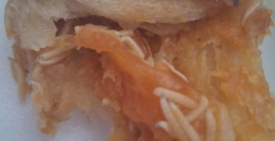 VIDEO:Cierran panadería en Dajabón tras denuncias por presencia de gusanos en panes