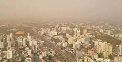 VIDEO: Ciudadanos ahogados en altas temperaturas provocadas por el polvo del Sáhara