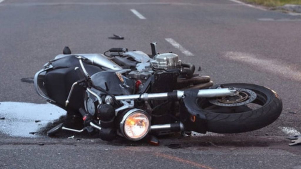 Niño de dos años pierde la vida tras se embestido por motocicleta en Santiago Oeste