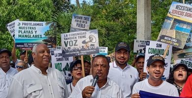 VIDEO:Realizan marcha pacífica en Bayahíbe en defensa del acceso a playa pública