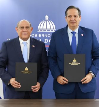 Ministerios de Salud y MESCyT establecen criterios para certificación de títulos académicos de extranjeros en áreas salud