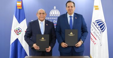Ministerios de Salud y MESCyT establecen criterios para certificación de títulos académicos de extranjeros en áreas salud