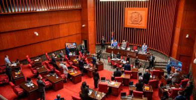 Sacan de la agenda del día el proyecto del Código Laboral