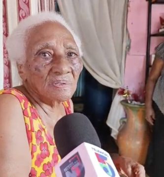 Una mujer de 72 años y su madre de 90 luchan para cubrir tratamientos médicos