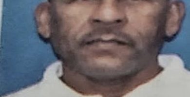 VIDEO: Hallan cadáver de un hombre con heridas de arma blanca en las manos; habría sido autoinfligidas