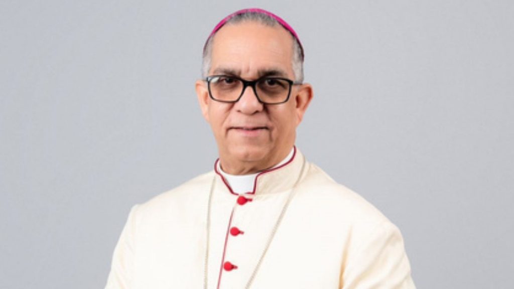 Arzobispo de Santiago llama a atender salud mental ante violencia intrafamiliar