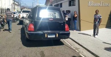 Sepultan a comunicador “Don Chucho” fallecido en accidente de tránsito