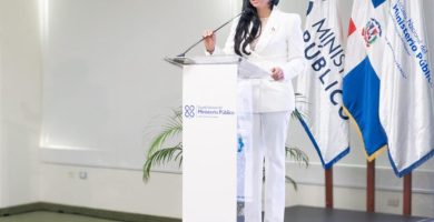 Procuradora Yeni Berenice inaugura centro de acceso a la justicia en Cienfuegos y remozamiento de la Fiscalía de Santiago
