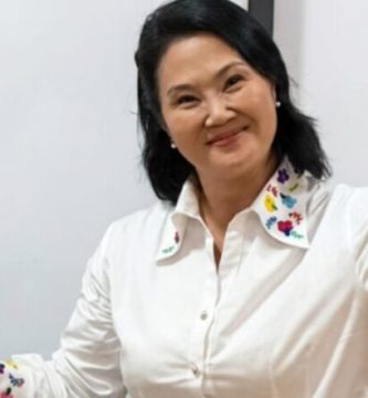 Keiko Fujimori emite su voto en San Borja durante la segunda vuelta presidencial en Perú