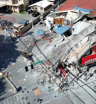 Se eleva a 32 los fallecidos por el terremoto en Filipinas