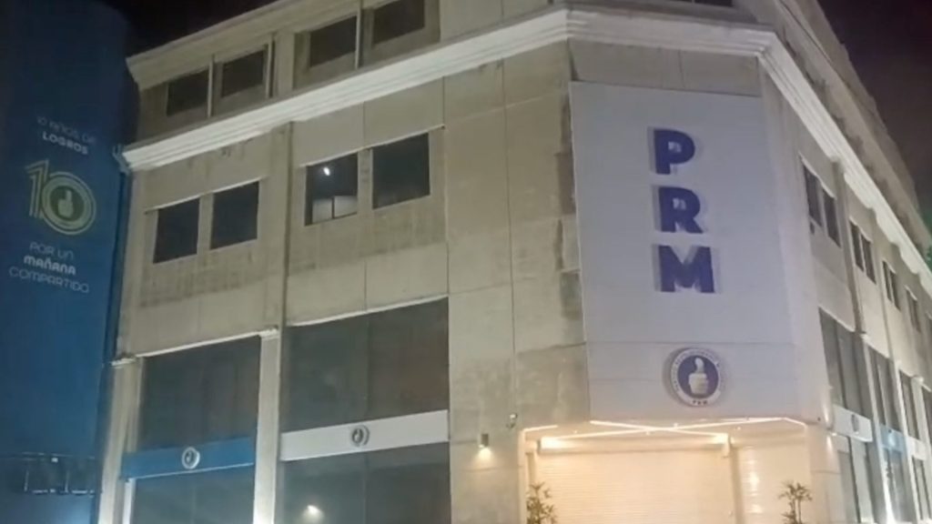 Politólogos atribuyen a falta de oportunidades renuncias en el PRM