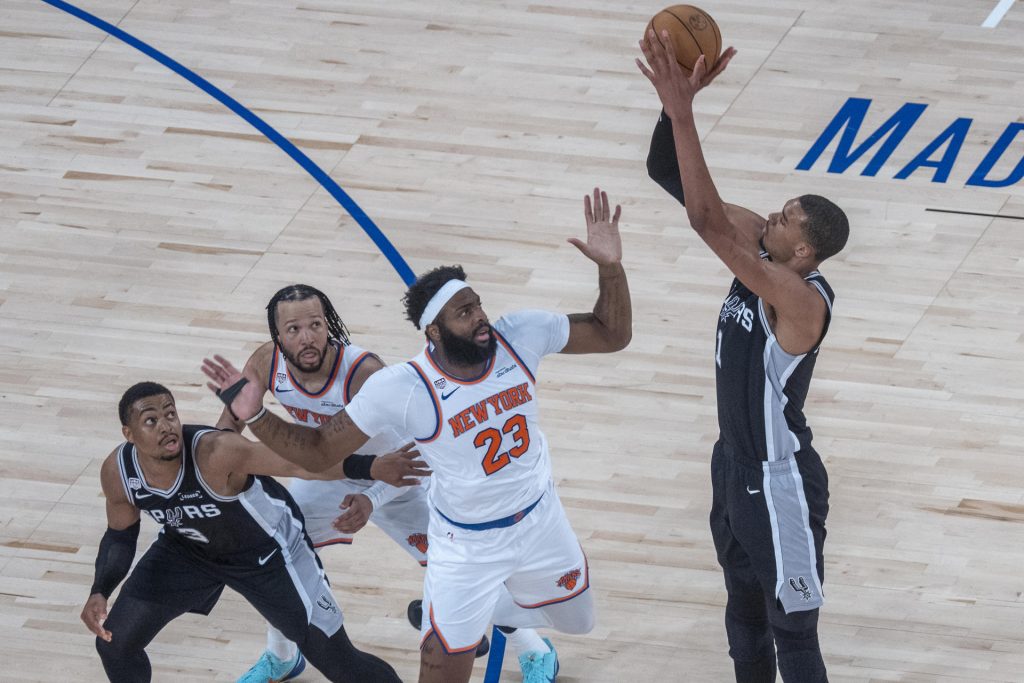 Spurs ganan su primer partido en Finales de la NBA y arruinan racha de los Knicks