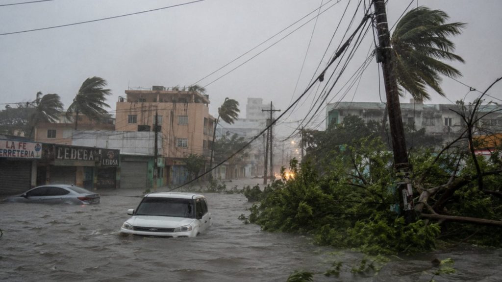 Gobierno y PNUD presentan proyecto seguros paramétricos para proteger hogares ante fuertes lluvias y huracanes